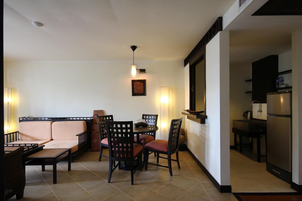 Avantika Boutique Hotel Patong Exterior foto